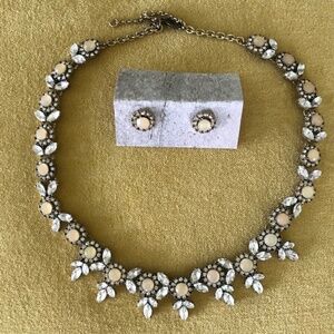 Loft statement necklace & earrings